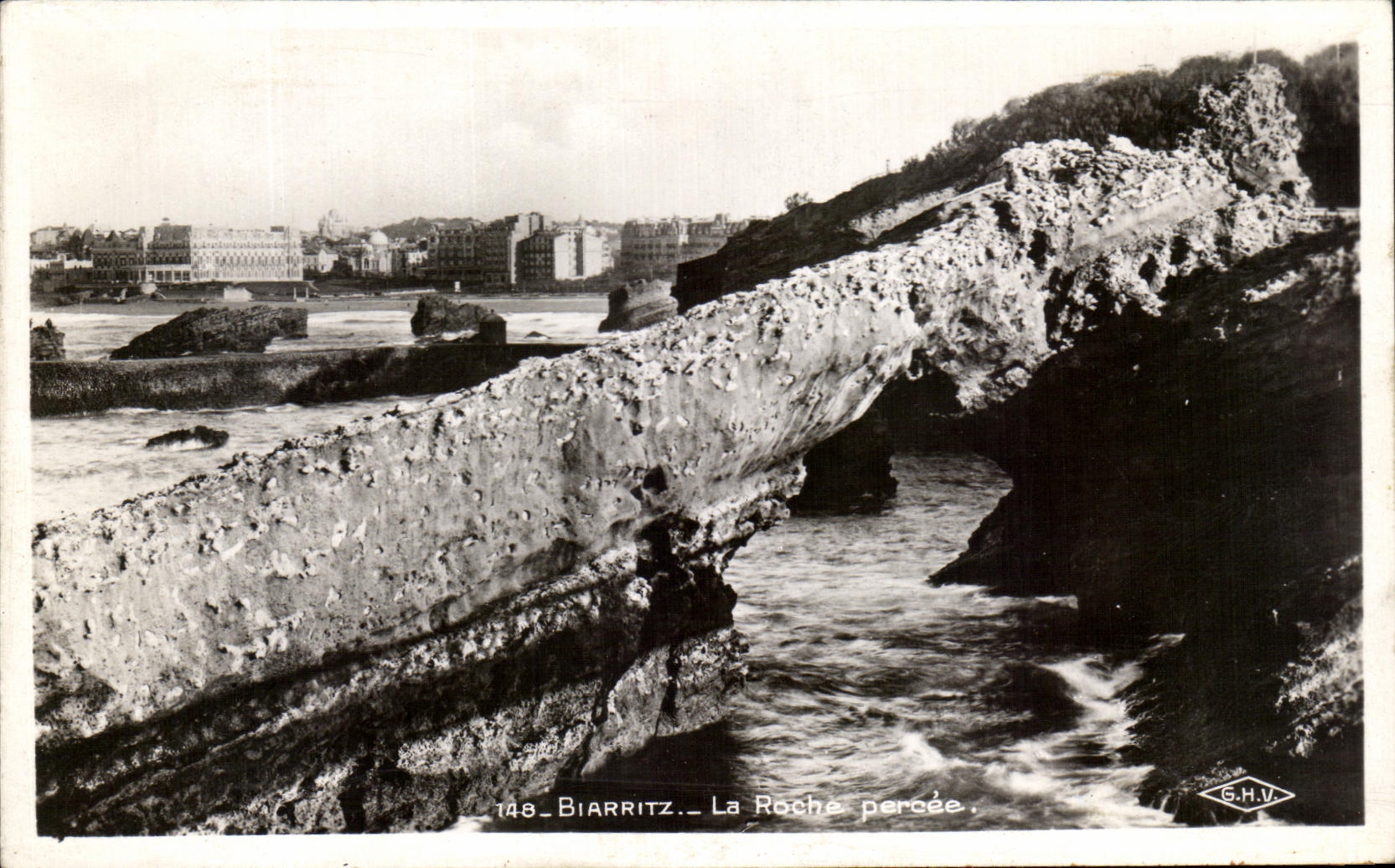 CPA Biarritz La Roche Percee