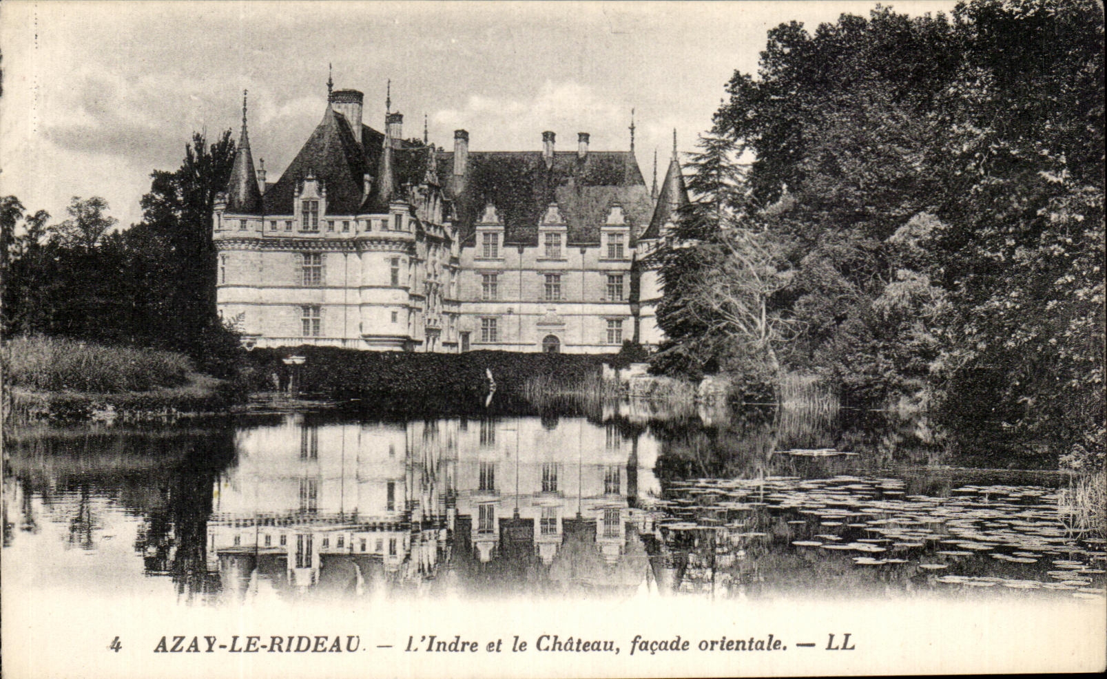 CPA Azay la cortina Indre y el ataque frontal del este del castillo