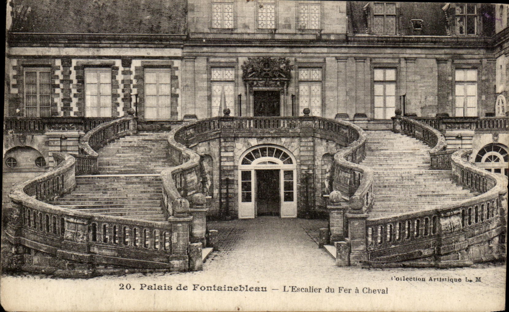 CPA Palais De Fontainebleau the Staircase Of the Horseshoe
