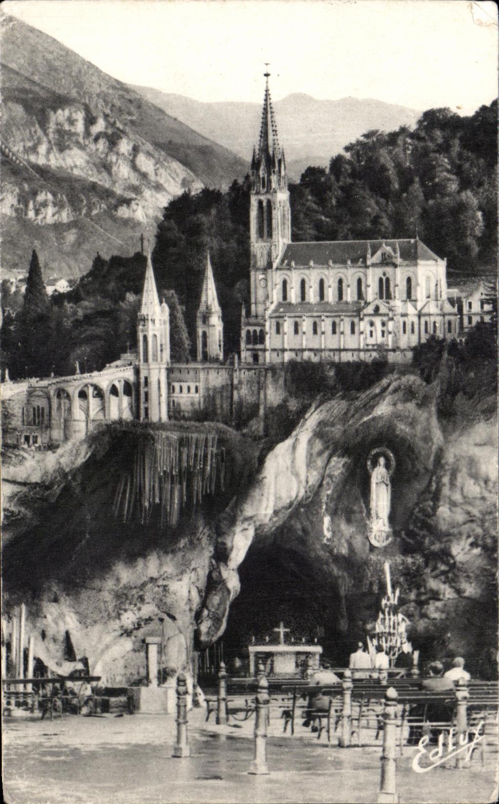 CPA Lourdes the Basilica and the Miraculous Cave
