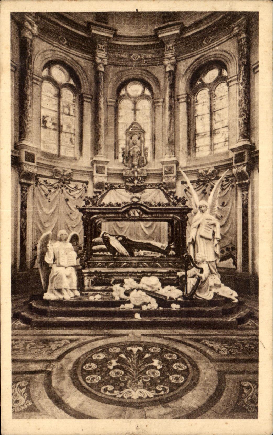 Camara acorazada y Chasse Of Therese Of Entant Jesus Lisieux de CPA