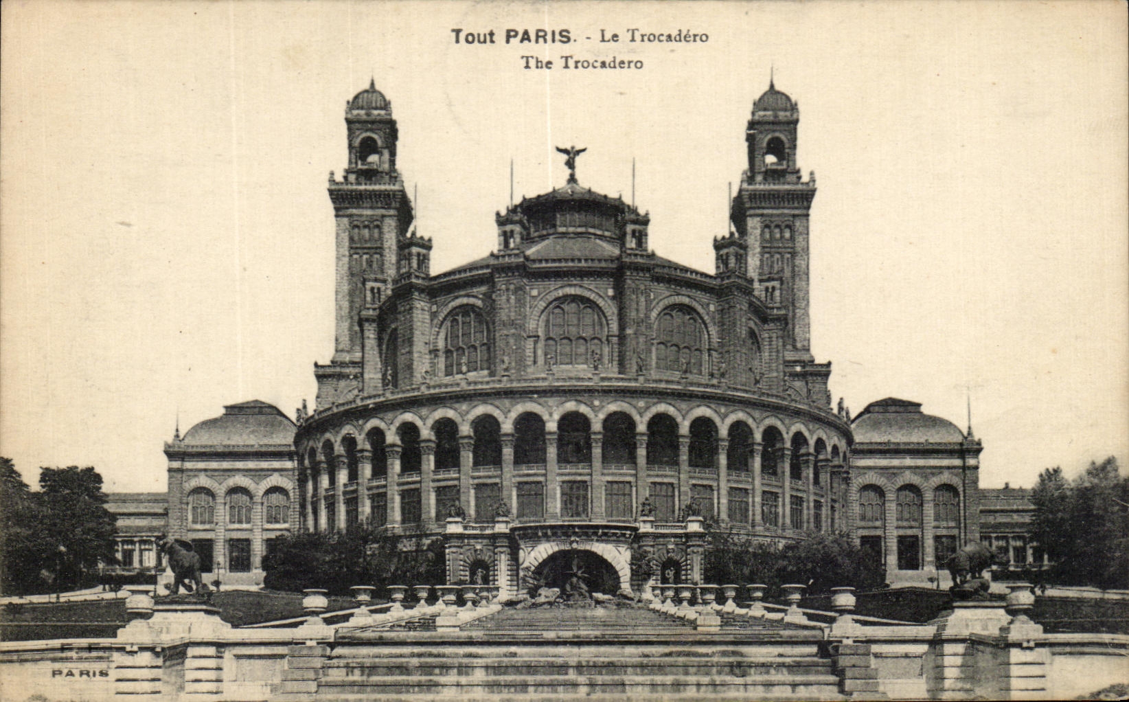 CPA cualquie Paris Trocadero