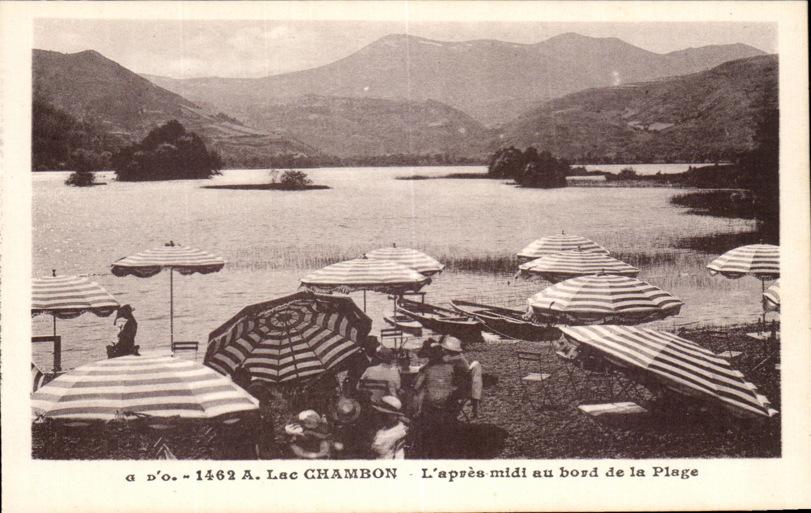 CPA Lake Chambon after Midday At the edge of the Beach