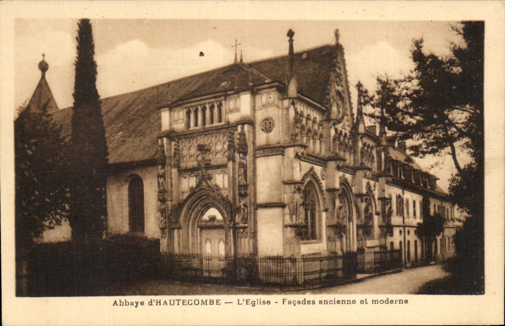 CPA Abbey of Hautecombe the Church Frontages Old And Modern