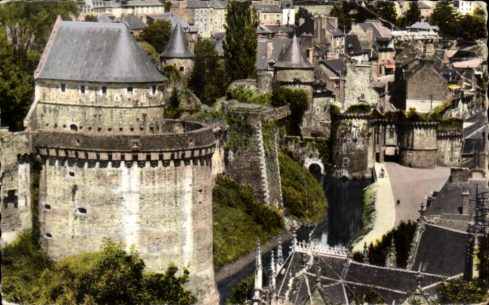 CPA Ferns the Castle the Gate Our Lady and Ditches