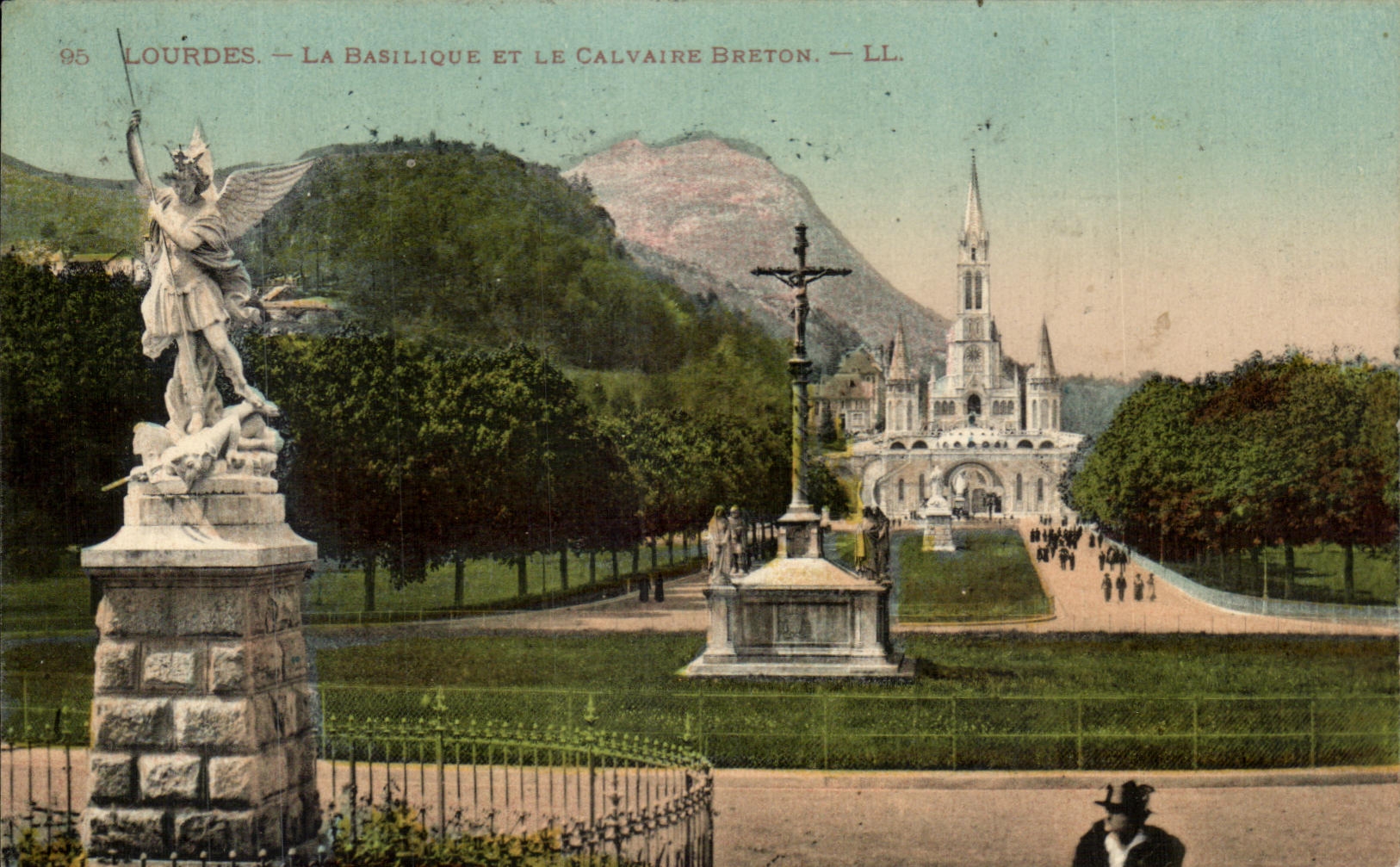 CPA Lourdes the Basilica And the Breton Martyrdom