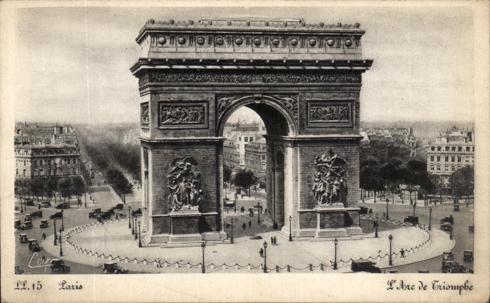 CPA Paris L'Arc de Triomphe 
