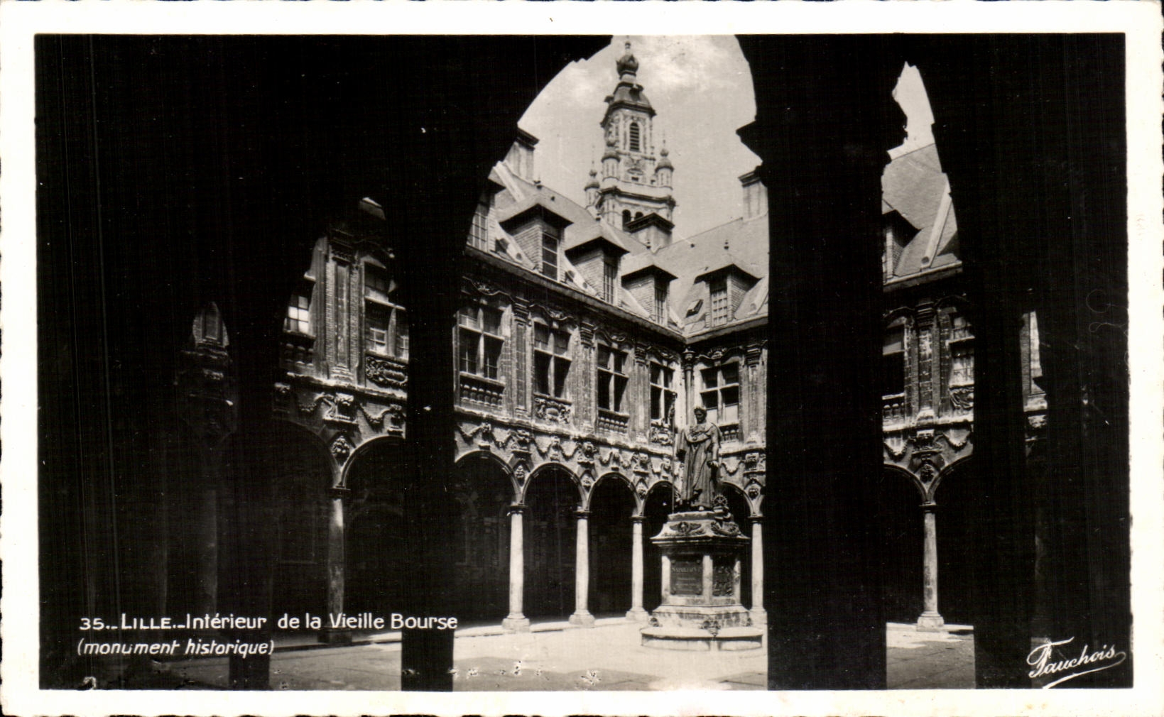 CPA Interior Lille of the Old Stock Exchange