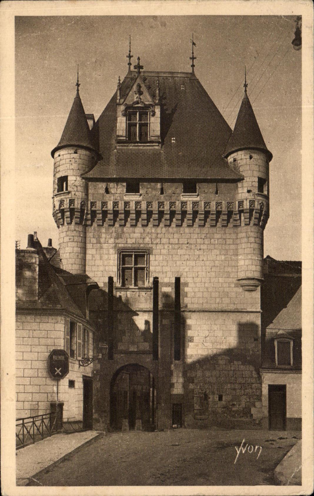 CPA Castle of Loaches the Gate of Cordeliers feudal Tower of 15th