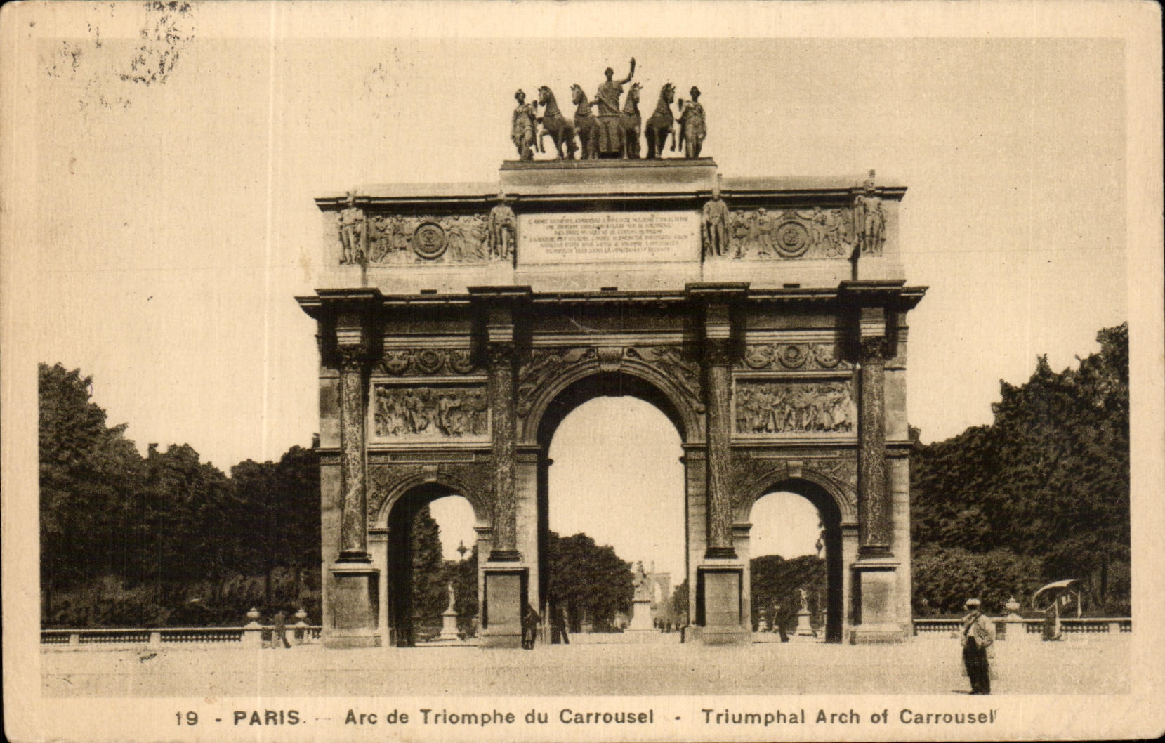CPA Paris Arc de Triomphe of the Louvre Carousel