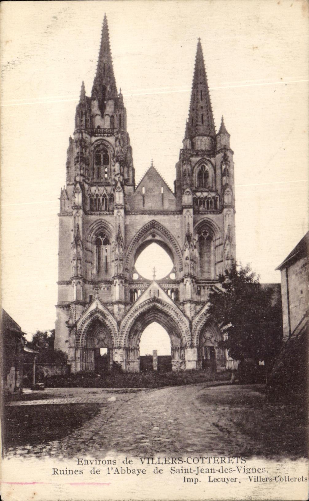 CPA Surroundings De Villers Cotterets Ruins Of the abbey Of Saint Jean Of the vines