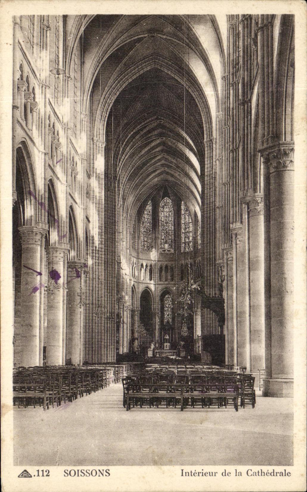 CPA Interior Soissons Of the Cathedral