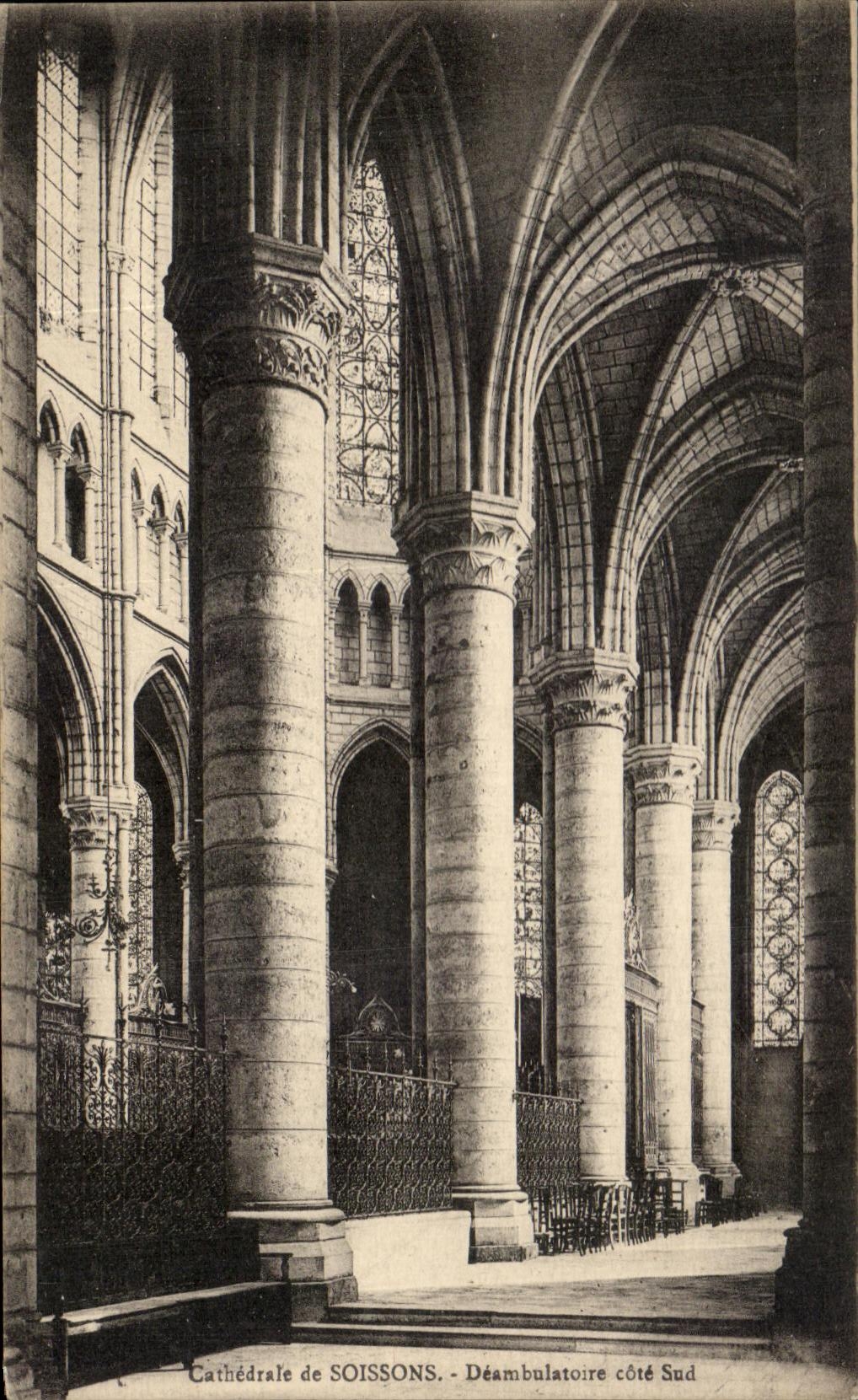 CPA Cathedral De Soissons Deambulatoire Southern part