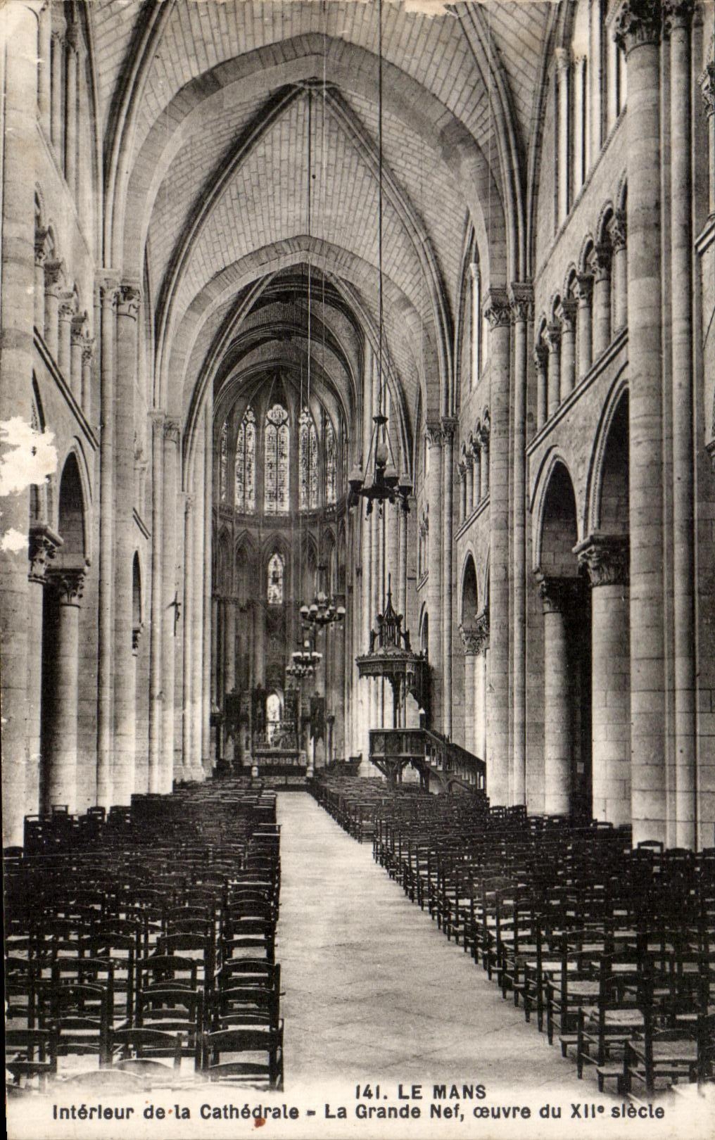 CPA Mans Interleur of the Cathedral the Great Nave