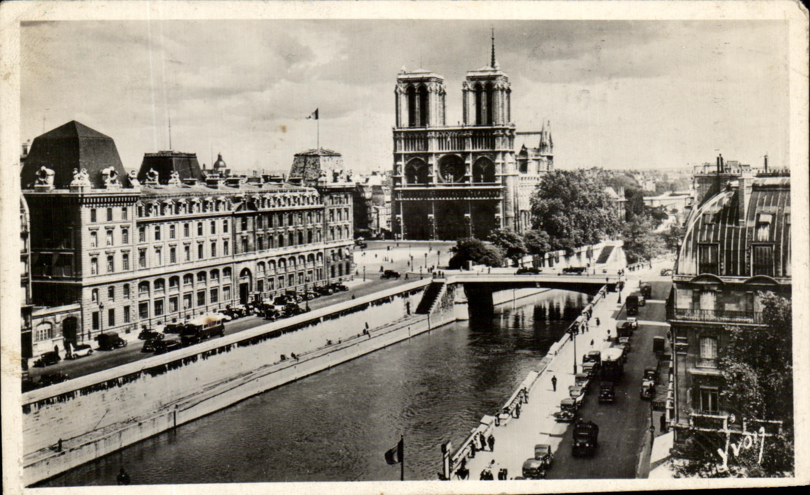 CPSM Notre Dame de Paris the Apse and southern part