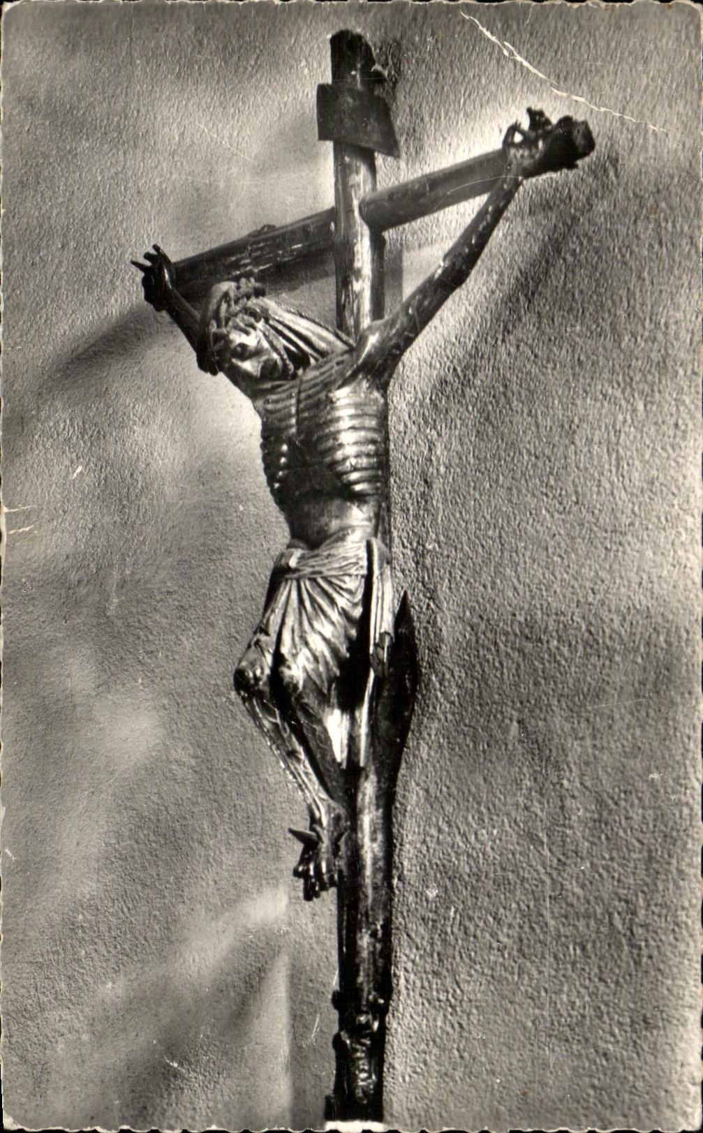 CPA Perpignan Le Devot Christ remarquable sculpture en bois 