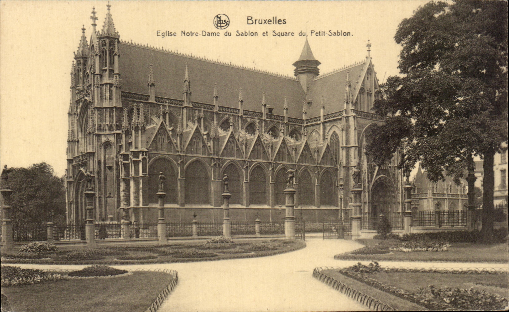 CPA Brussels Notre Dame Church Of Sabion And Square Of the Small Fine sand