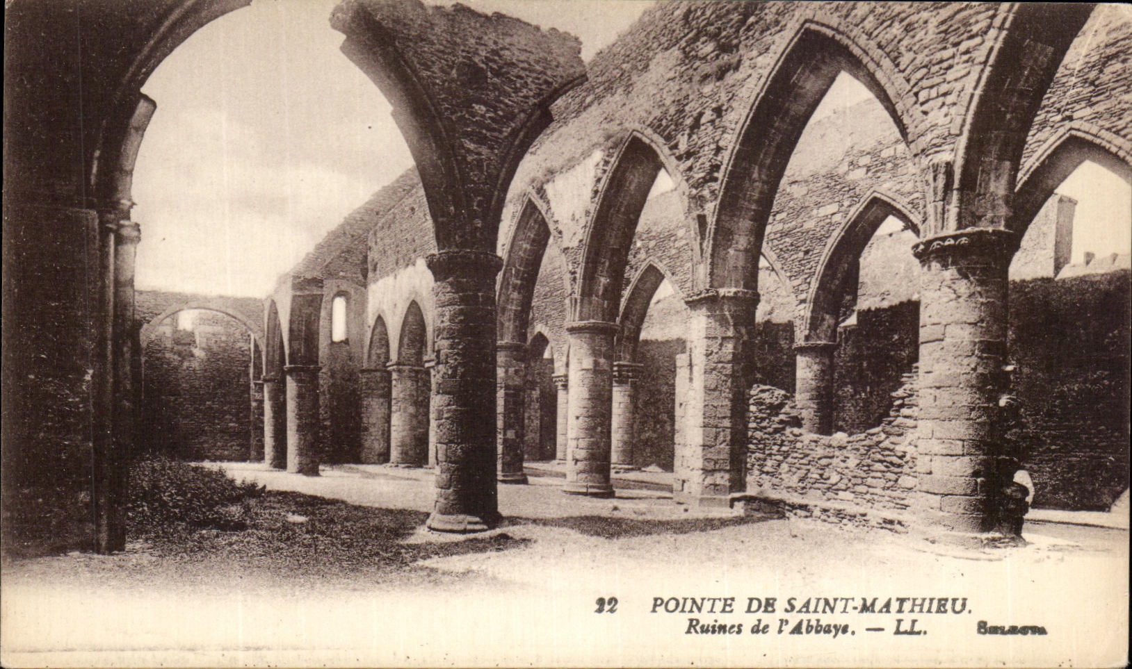 CPA Top of Saint Mathieu Ruins Of the Abbey