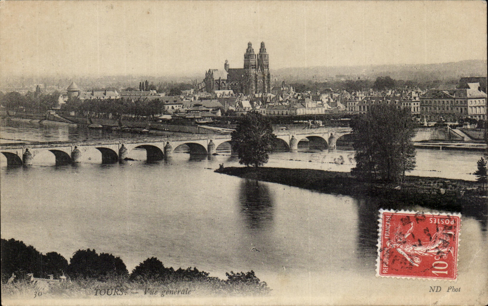 CPA Tours Vue Generale