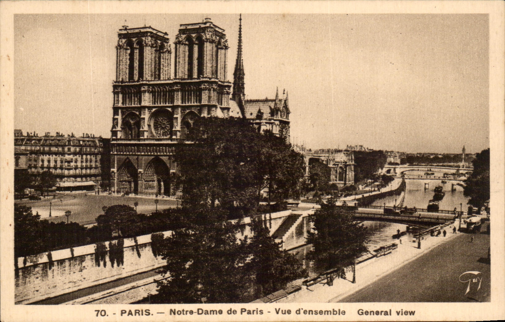 CPA Paris Notre Dame de Paris Overall picture