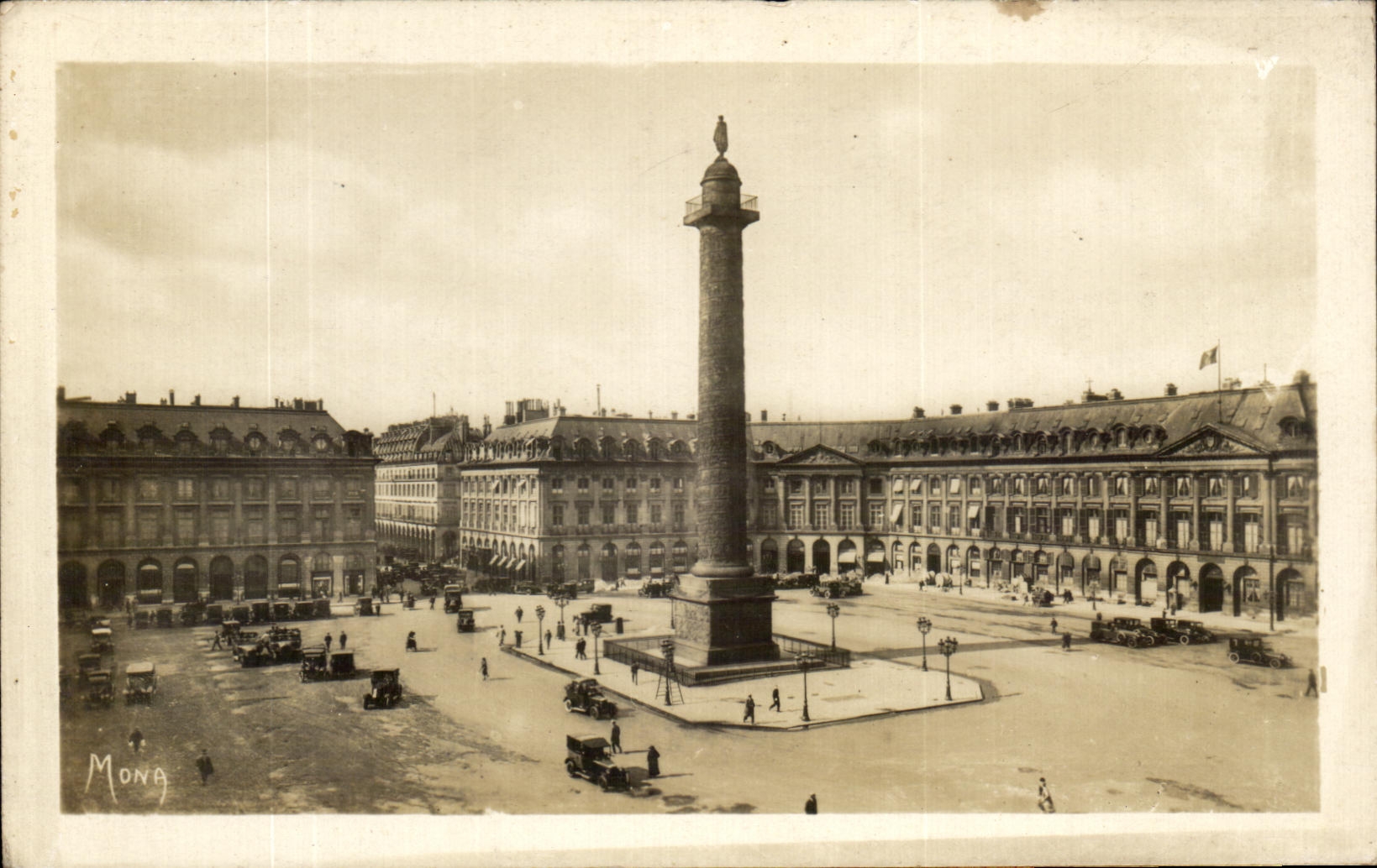 CPA Paris Place et colonne Vendome