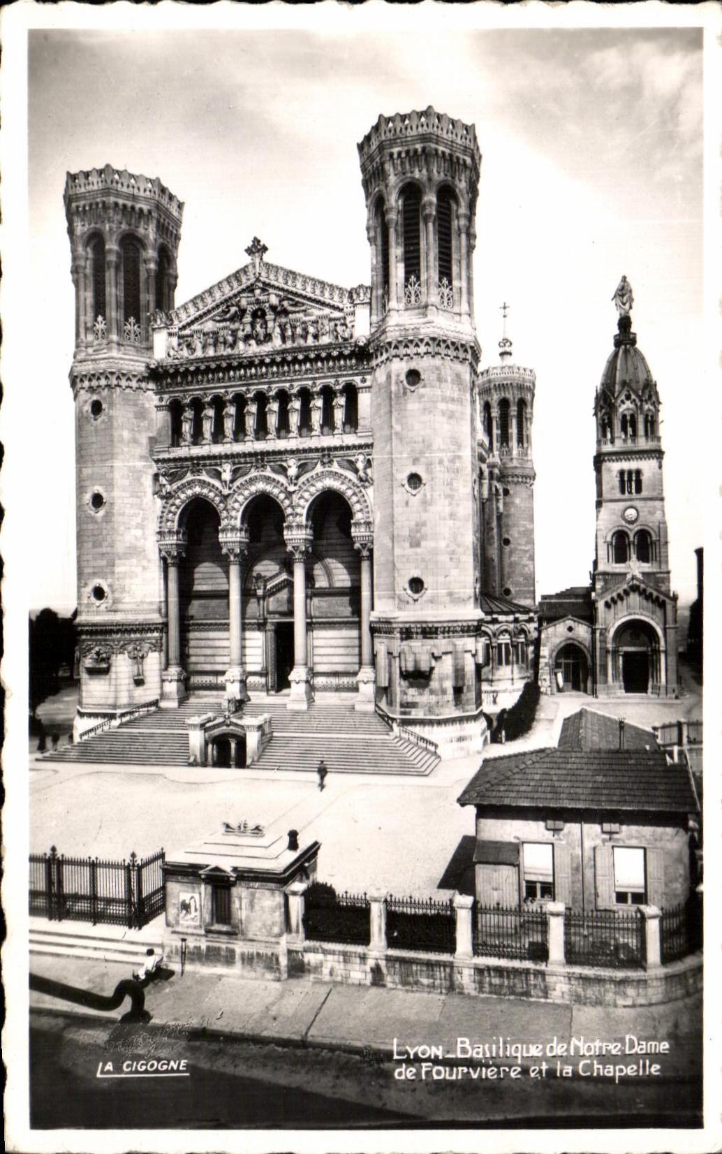CPA Lyon Basilica of Notre Dame de Fourviere and the Vault