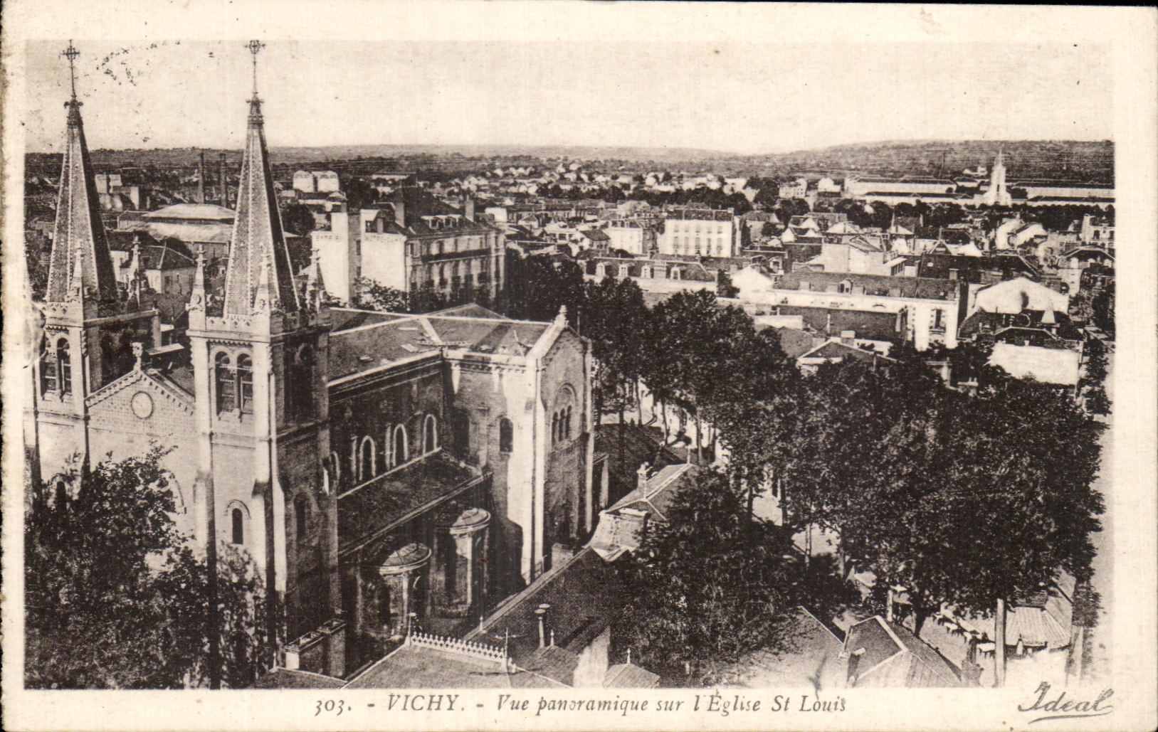 CPA Vichy Vue Panoramique Sur l'Eglise St Louis