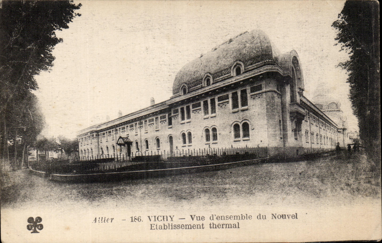 CPA Vichy Vue D'Ensemble Du Nouvel Etablissement Thermal