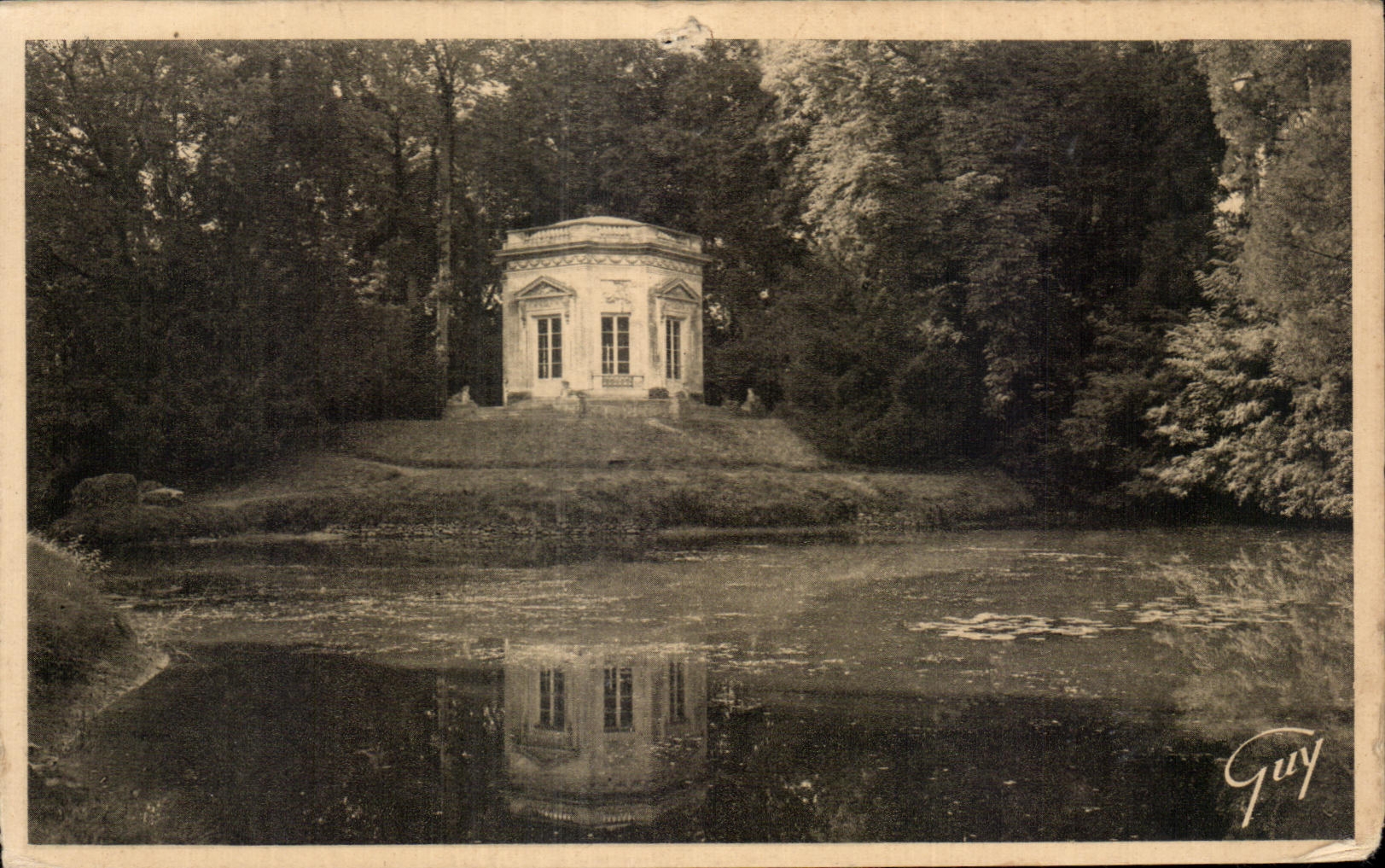 CPA Versailles Et Ses Merveilles Jardin Du Petit Trianon Le Pavillon De La Musique
