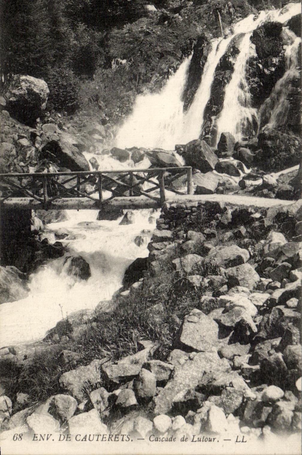 CPA Env De Cauterets Cascades of Lutour