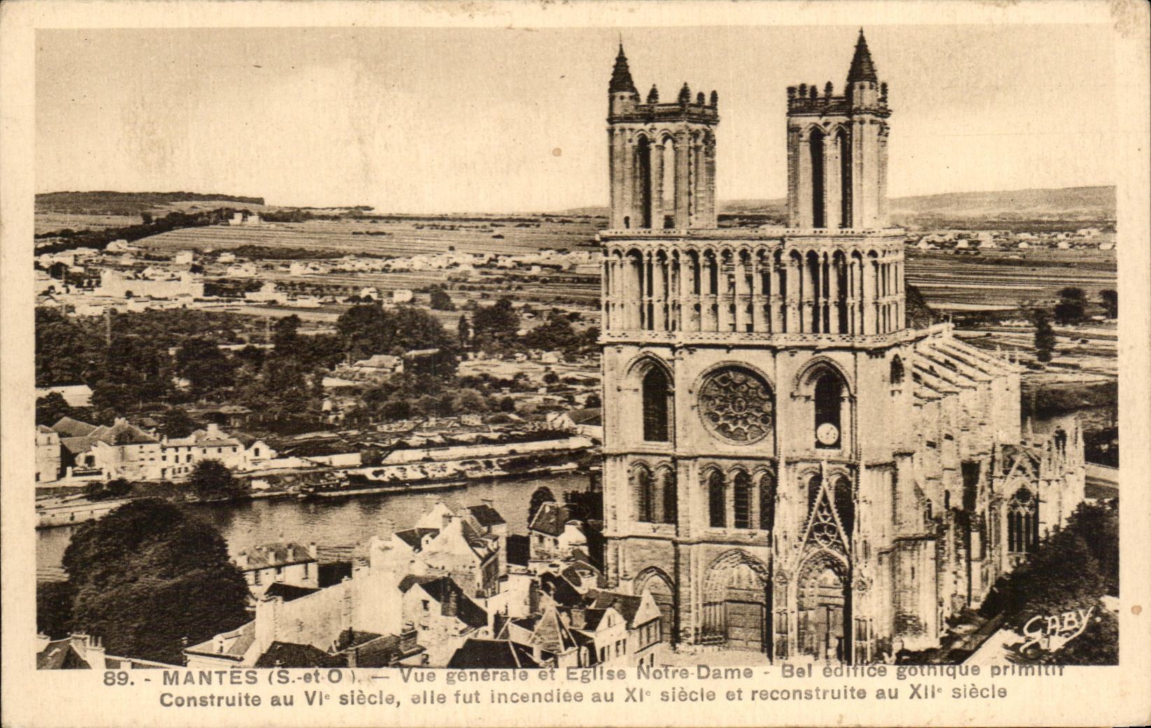 CPA Mantes Vue Generale et Eglise Notre Dame