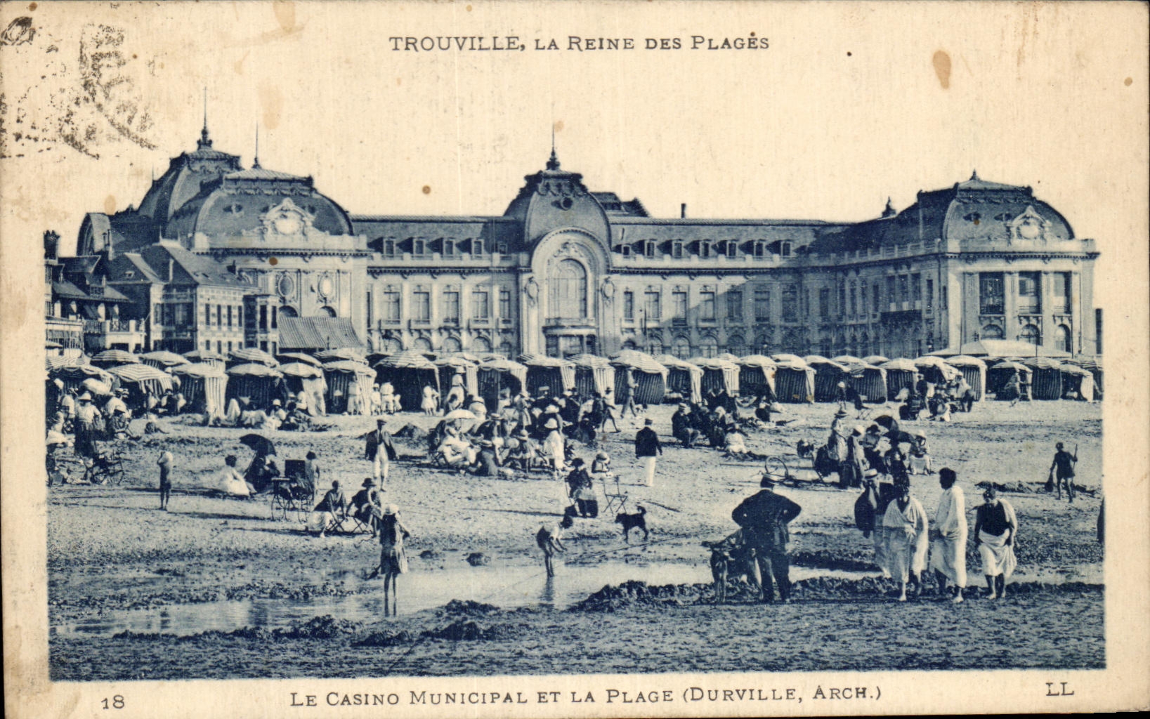 CPA Trouville La Reine Des Plages Le Casino Municipal Et La Plage