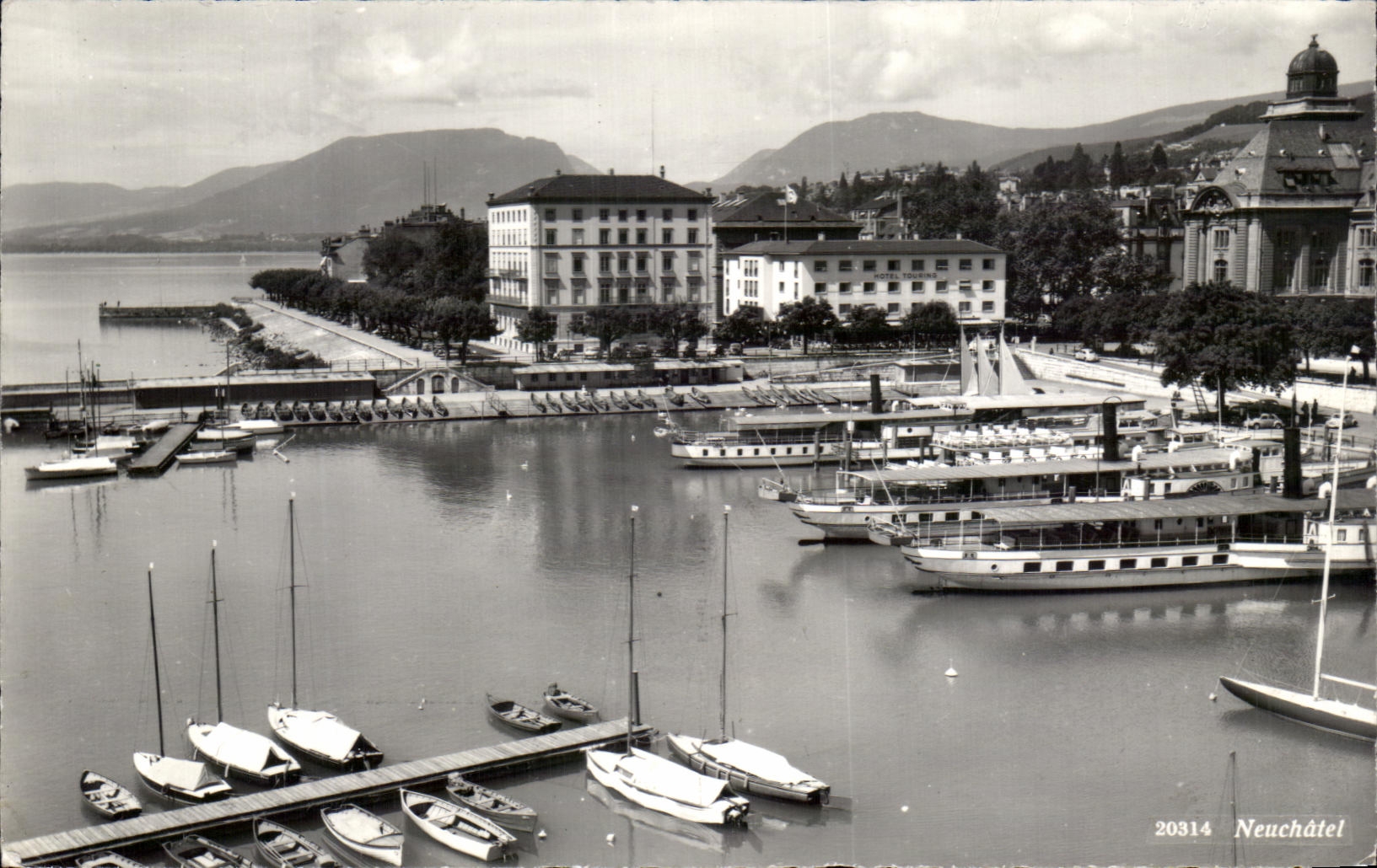 CPA Neuchatel Bateaux 