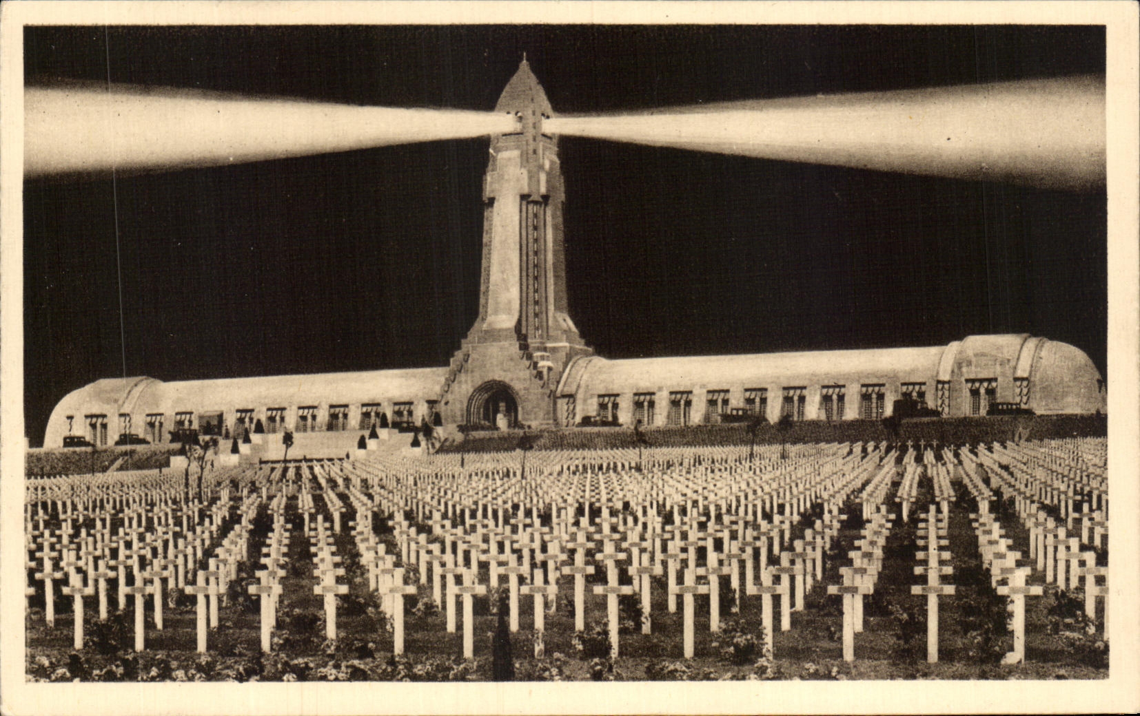 CPA National Cemetery of Douaumont Night effect Militaria