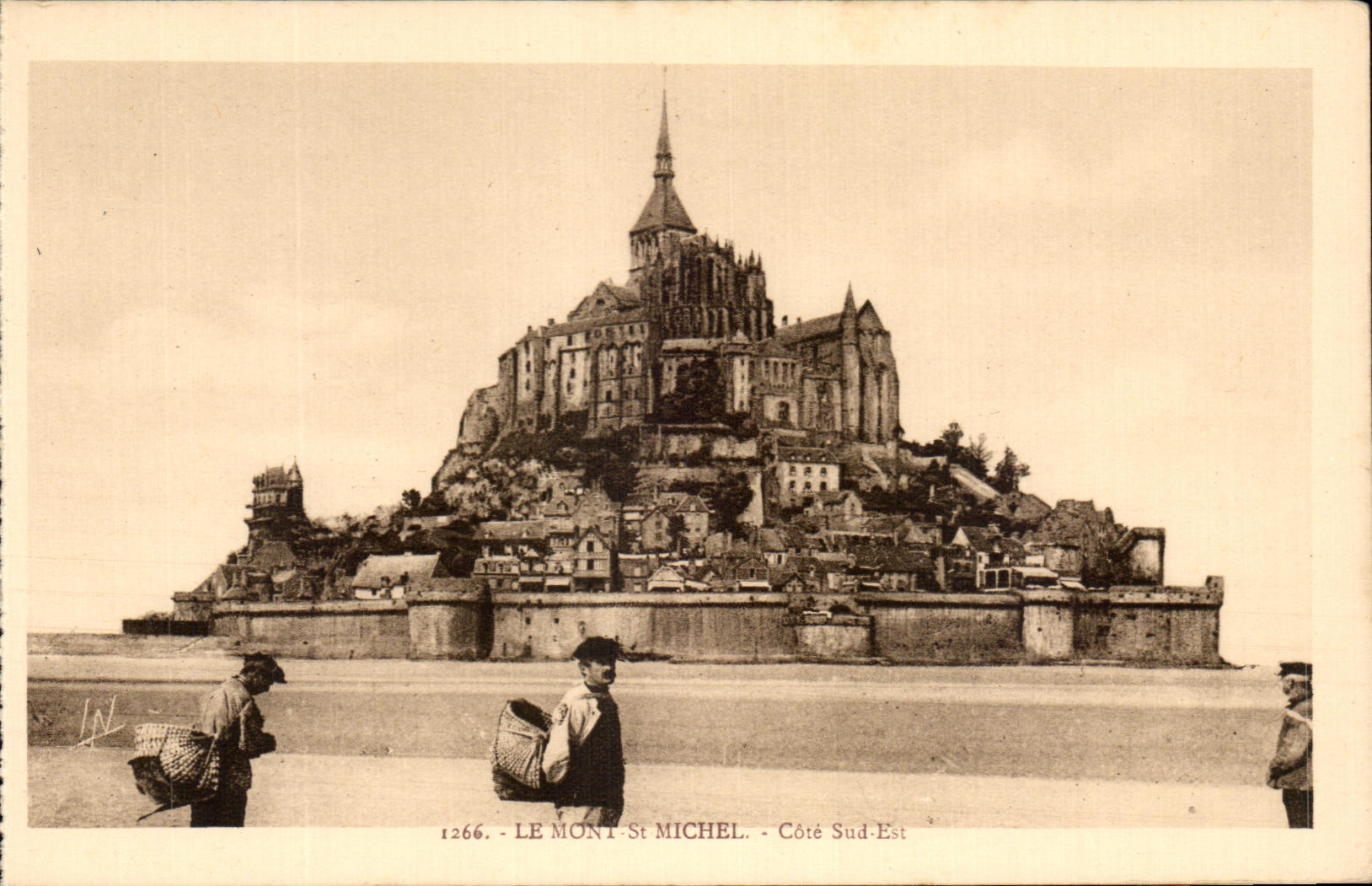 CPA Le Mont st michel Cote Sud Est Pecheurs