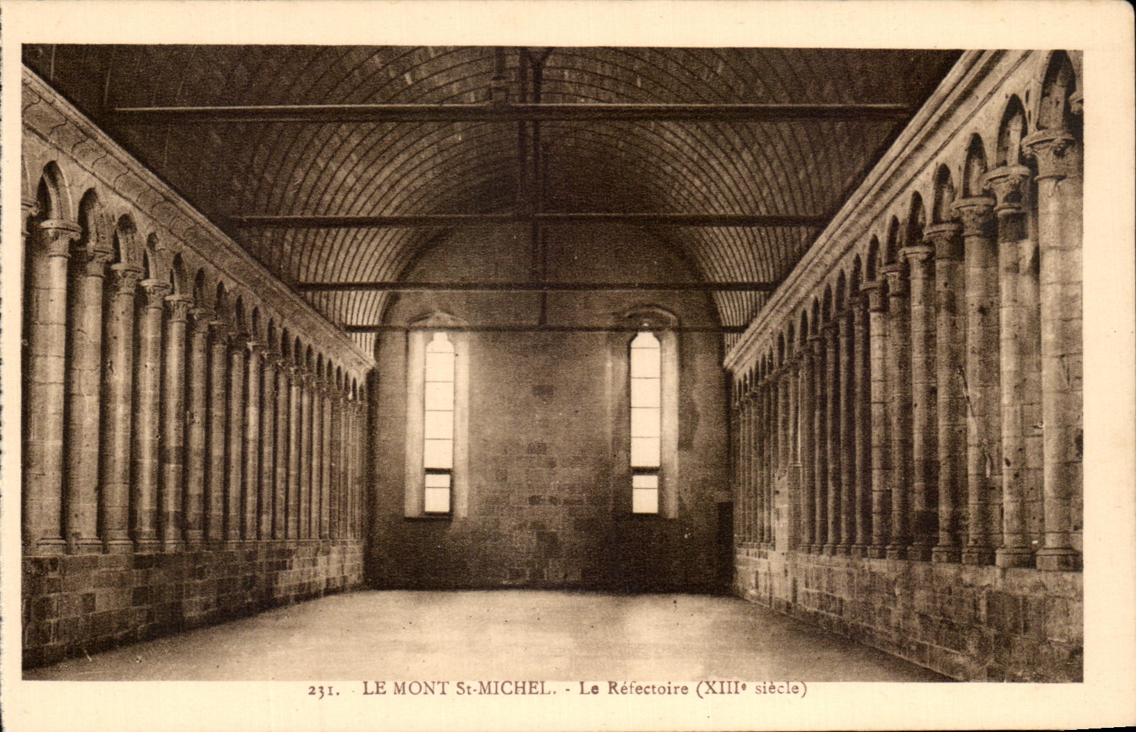 CPA Le Mont st Michel Le Refectoire
