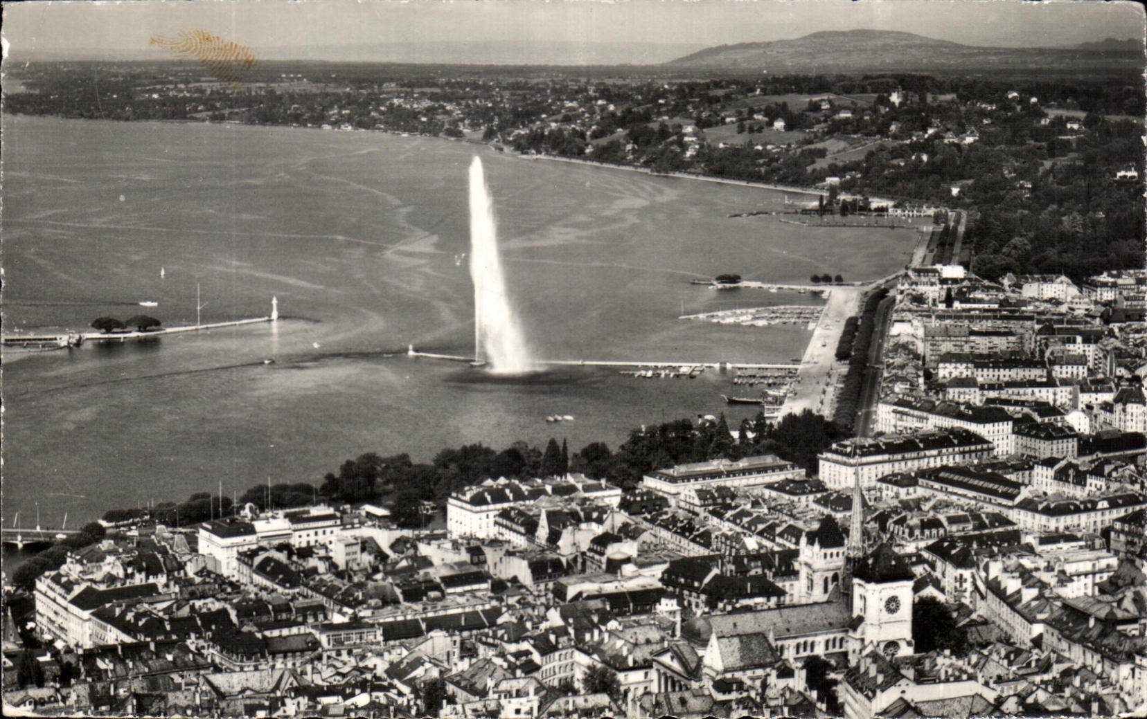 CPA Geneva the Cathedral of St Pierre the water Roads and Jet