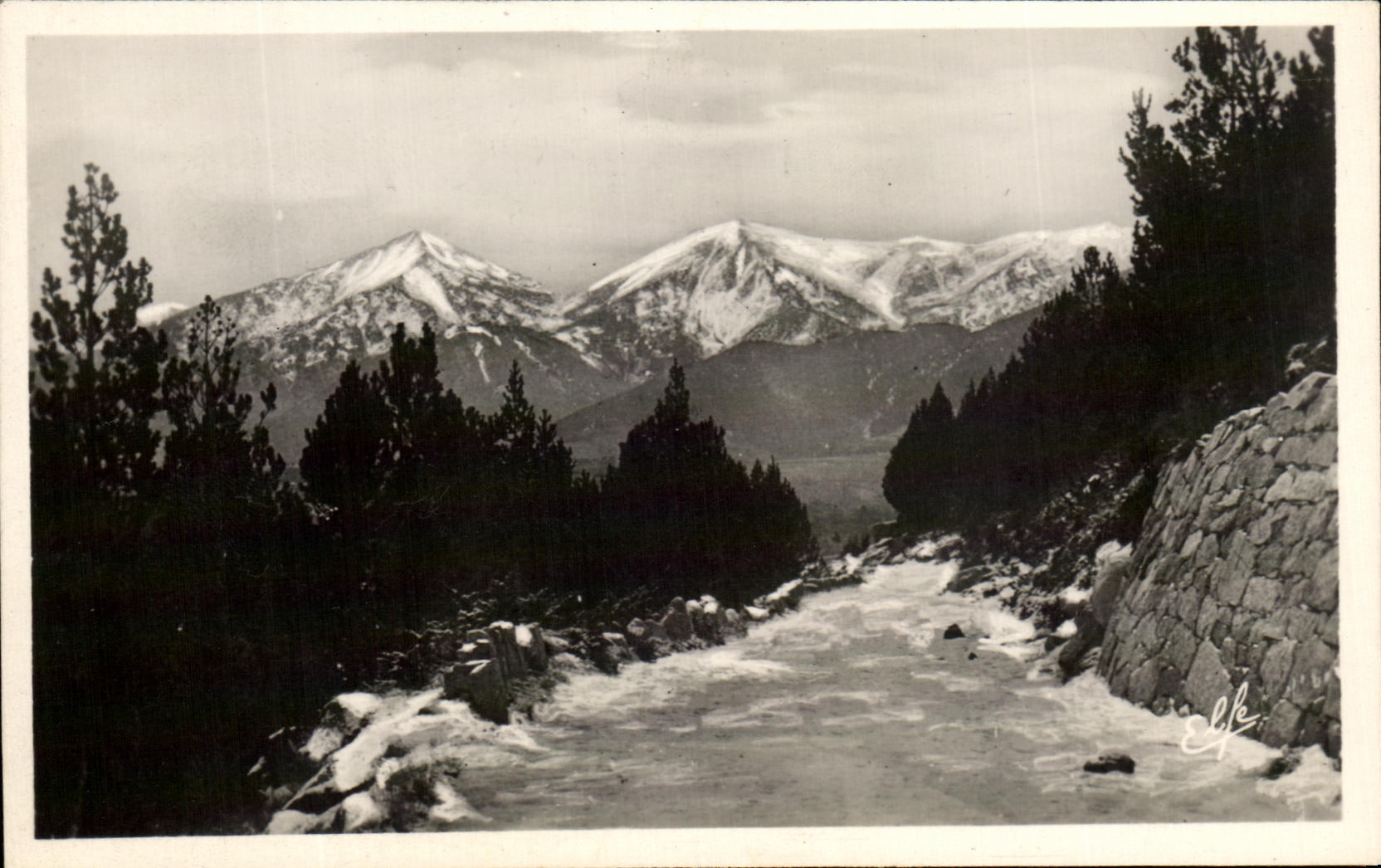 CPA Mont Louis Carlitte seen of the road of Make Romeu in Winter