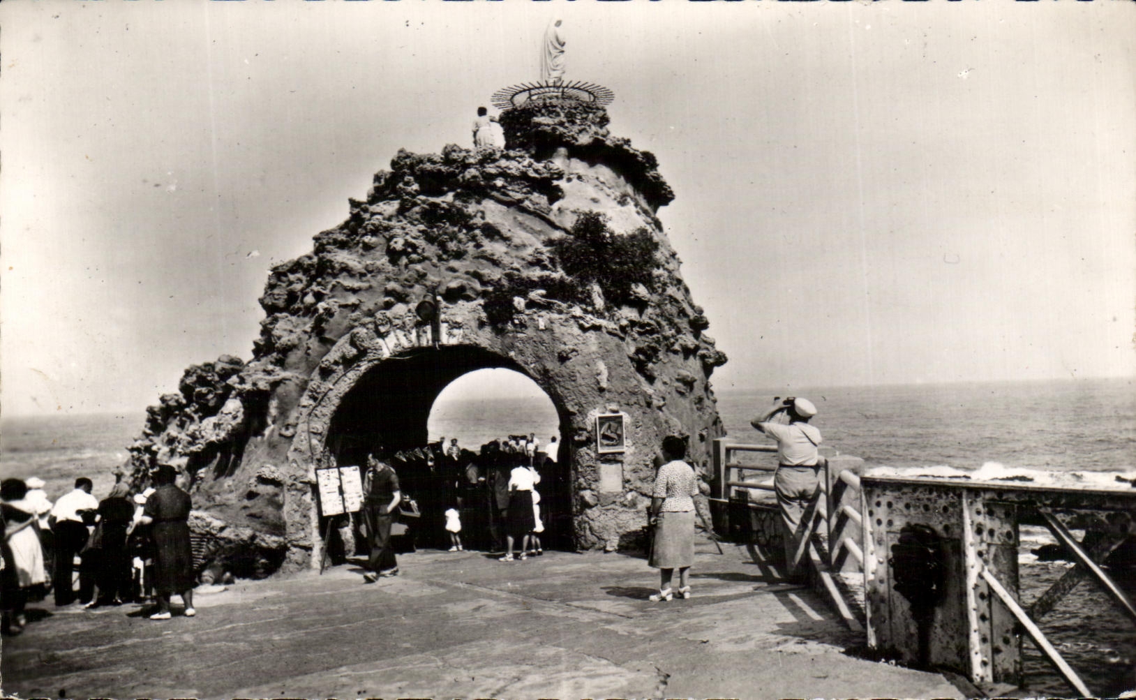 CPA Our Beautiful Pyrenees Biarritz Rock of the Virgin