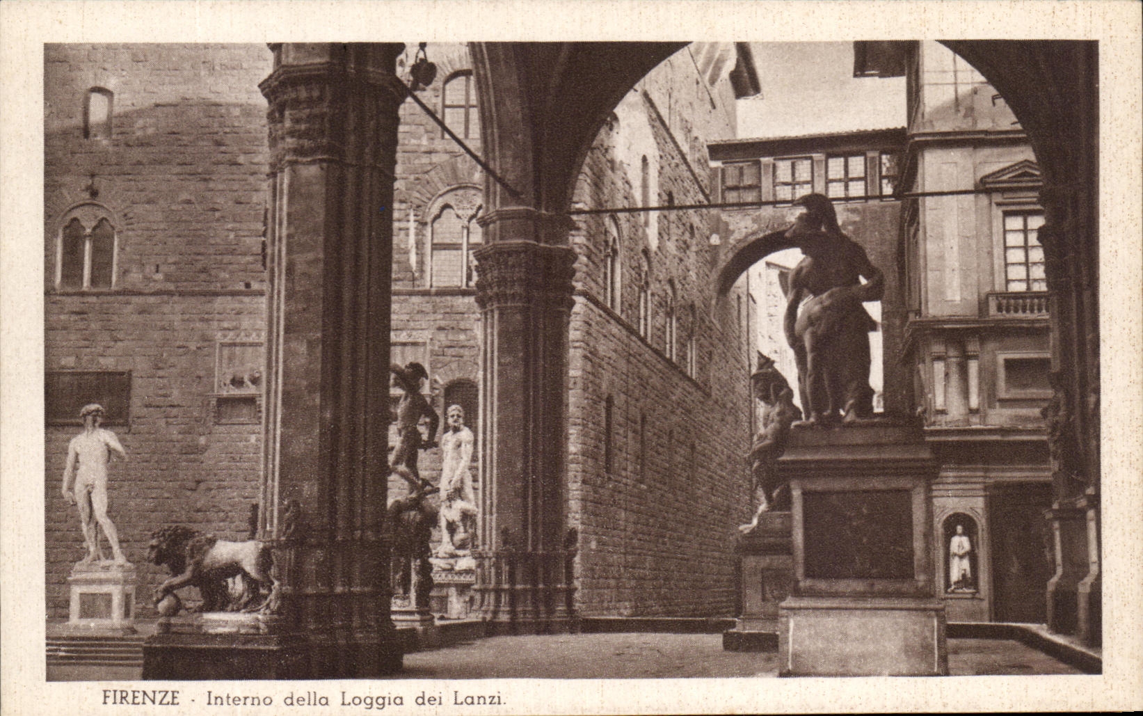 CPA Flrenze Interno mas alla del dei Lanzi de la logia