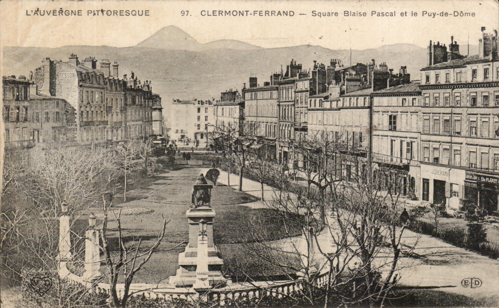 Jardin publico pintoresco Blaise Pascal y el puy de CPA Auvergne Clermont-Ferrand de boveda