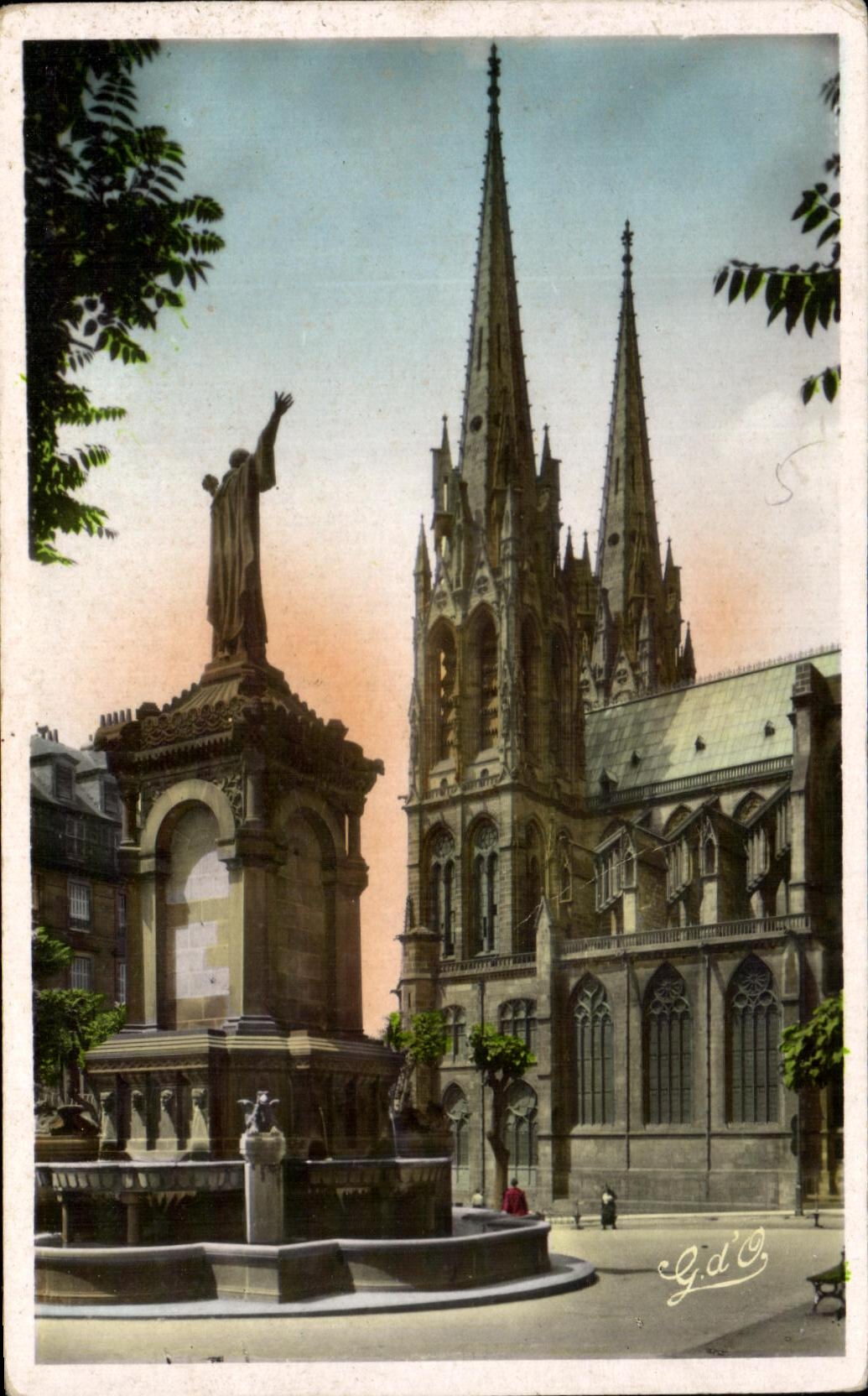 Monumento Urbain II de CPA Clermont-Ferrand y la catedral