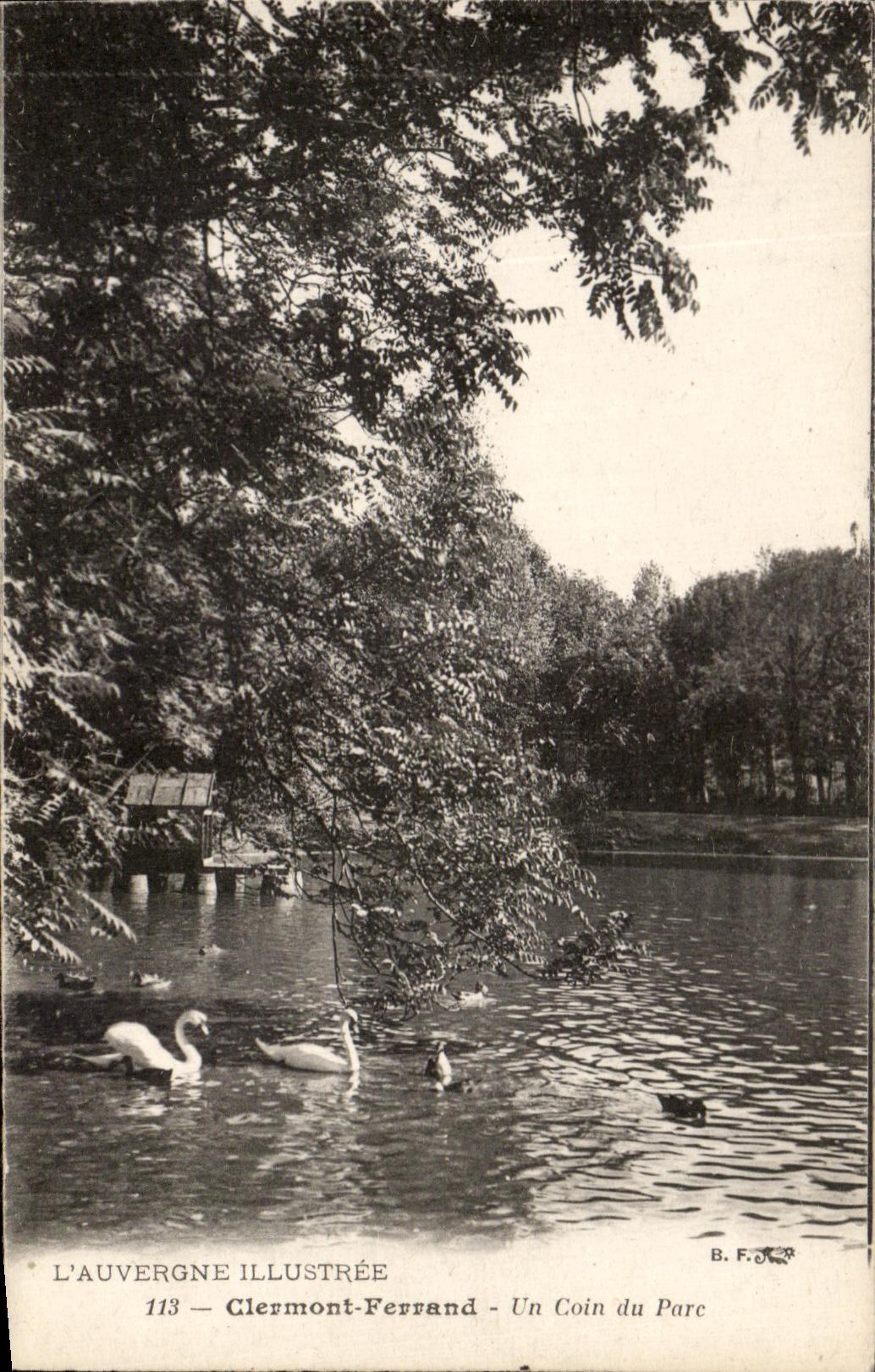 CPA Illustrated Auvergne Clermont Ferrand a Corner of the Park Swans