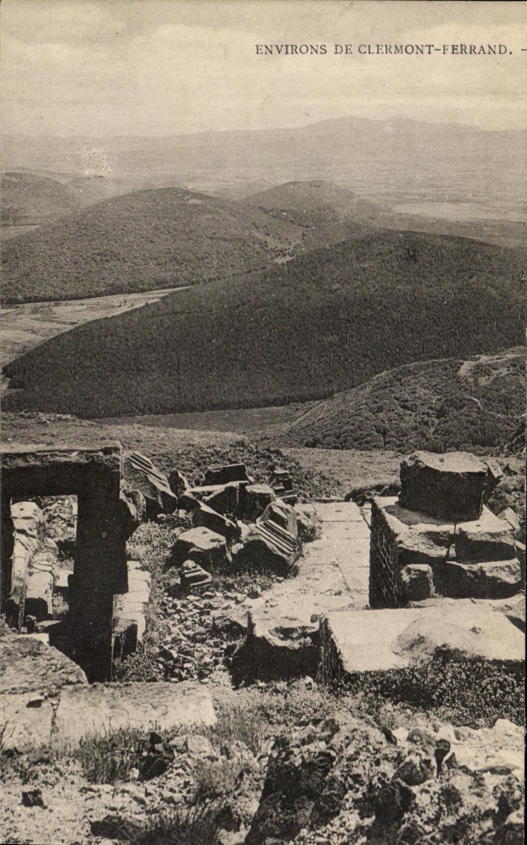 CPA Surroundings De Clermont Ferrand