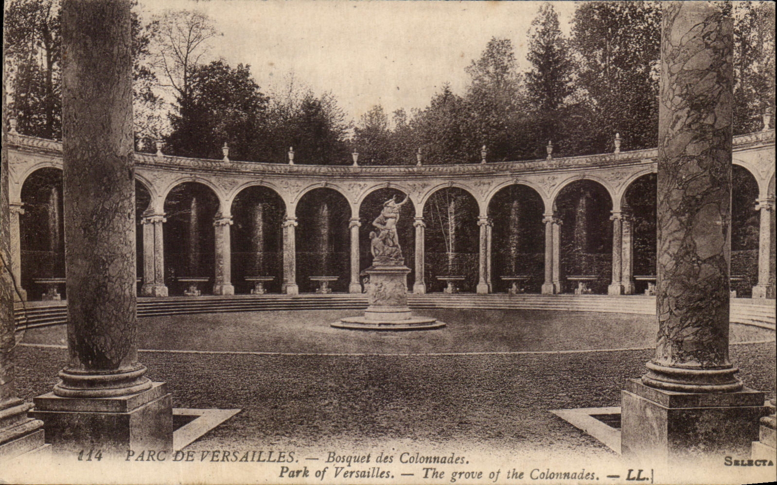 Parque de CPA de Versalles el matorral de las columnatas