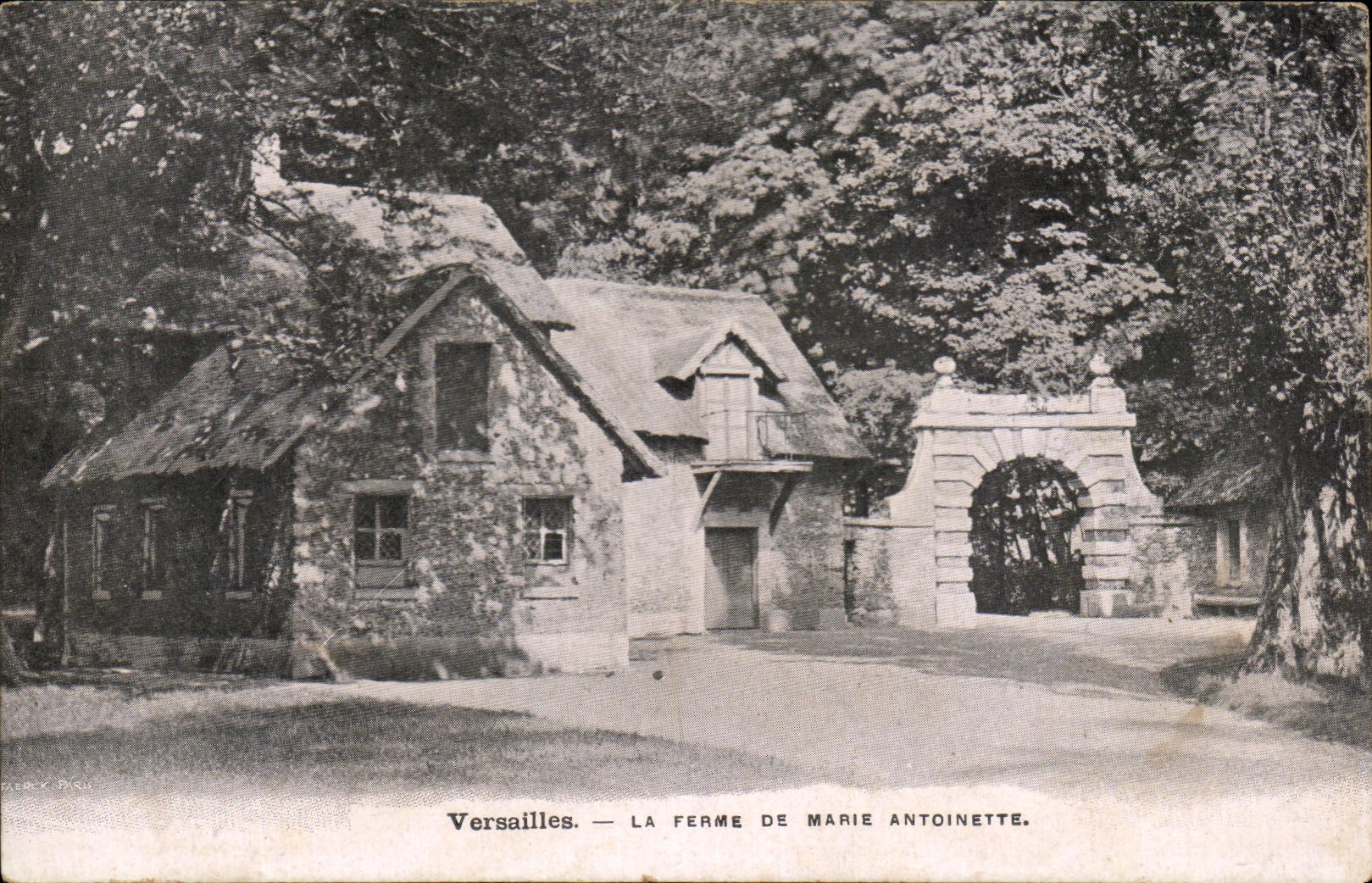 CPA Versailles la Ferme De Marie Antoinette
