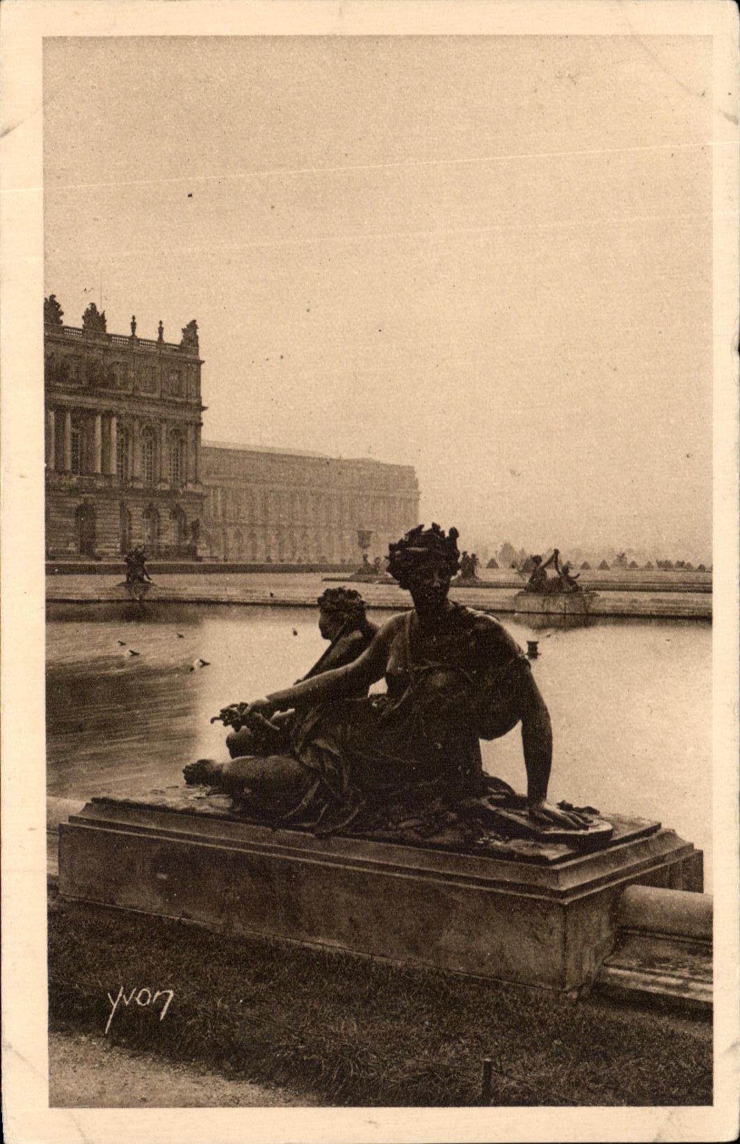 CPA Les Petist Tableaux De Versailles Motif decoratif d'un parterre d'eau