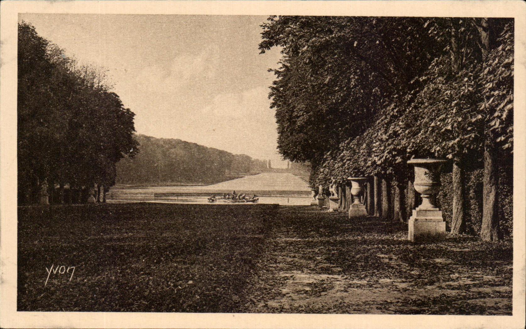 CPA Splendeurs Et Charmes De Versailles Les Jardins Le Tapis Vert et le Bassin d'Apollon 