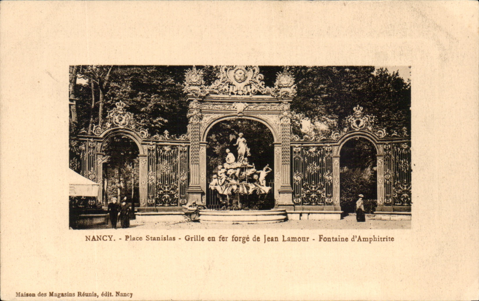 CPA Nancy Place Stainslas Grille en fer forge de Jean Lamour Fontaine d'Amphitrite