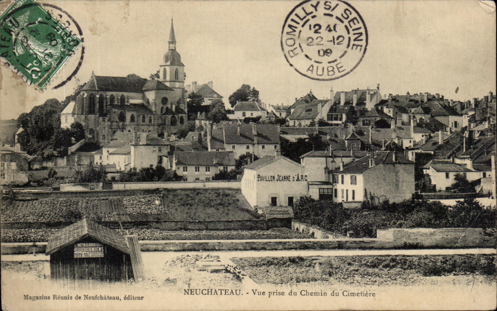 CPA Neuchateau Vue prise du Chemin du Cimetiere Pavillon Jeanne d'arc